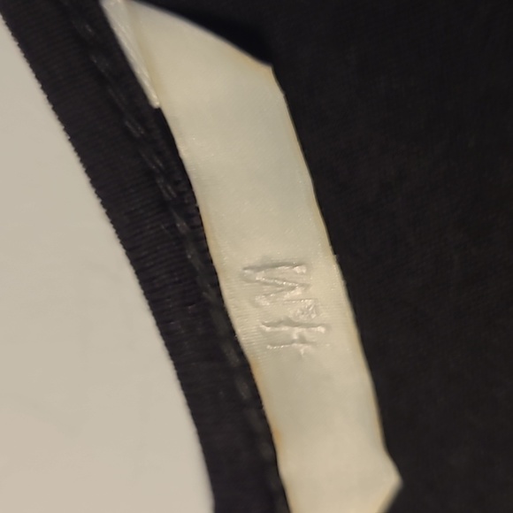 Top by HnM.. - Picture 3 of 5